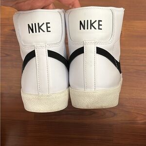 Nike Women’s Blazers 8.5